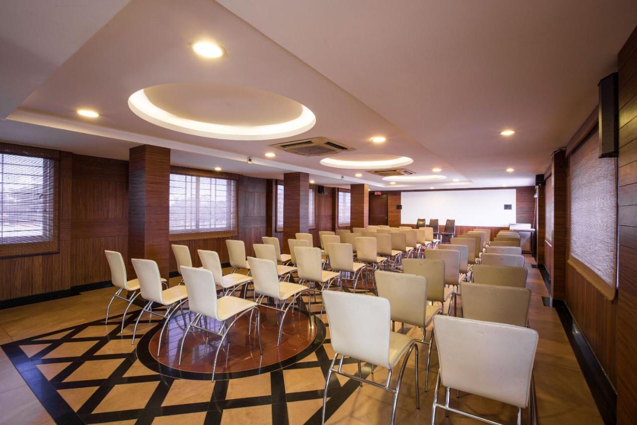 The Castello Residency Hotel Coimbatore Exterior foto
